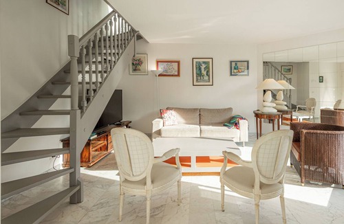 Annecy Old Town Apartment | Le Thélème - Duplex apartment in Annecy, balcony & parking 800m from the la