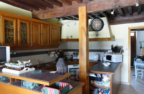Arleuf House | LES ARLEUQUINS