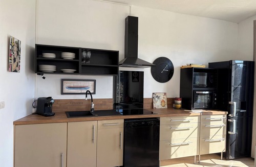 Aubenas Apartment | Les Capucines - Near Les Thermes de Vals - Terrace & Parking - Charging station