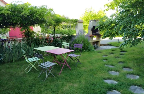 Saint-Pourcain-sur-Besbre Bed & Breakfast | Les Chambres D'Anel