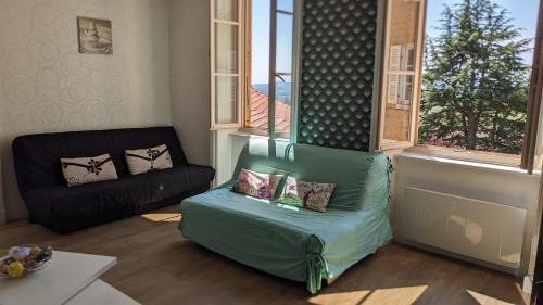 Theize Apartment | Les Meublés des Pierres Dorées - Gite de charme pour groupe