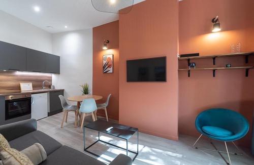 Voltaire - Saint Amour Apartment | Let's- 2 and 1 - Sweet Voltaire