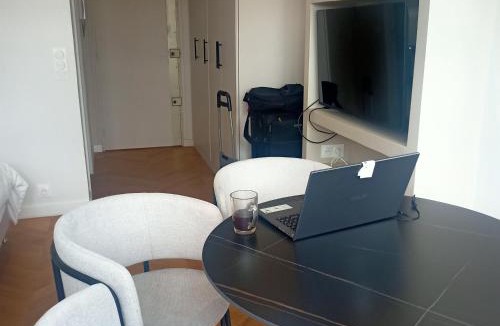Flandres Apartment | Location Studio