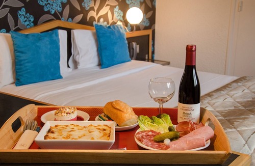 Bellevue - Le Mont - La Jomayere Hotel | Logis Hôtel du Midi - Saint Etienne Sud