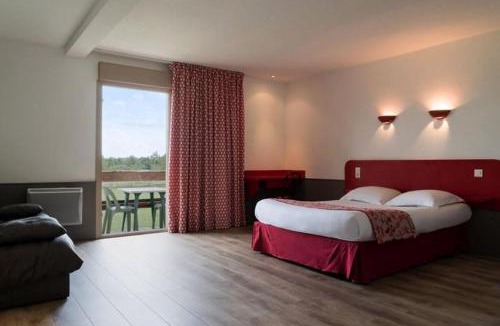 Sance Hotel | Logis Hôtel Restaurant La Vieille Ferme, Mâcon Nord