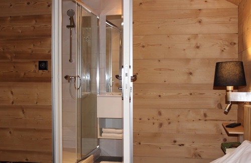 La Clusaz Hotel | Logis HOTEL Restaurant U'FREDY