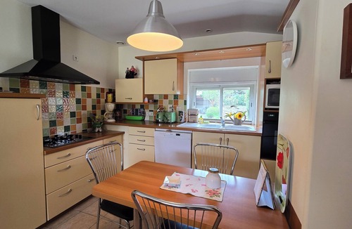Montsegur-sur-Lauzon Apartment | Lou Vaqui - small house with garden