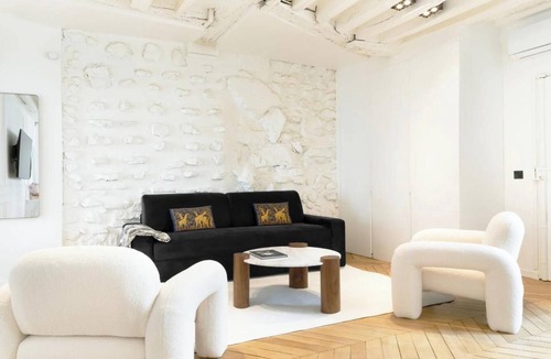3rd Arrondissement Apartment | LUXURIOUS 2-BEDROOM APARTMENT IN PARIS'S HISTORIC MARAIS DISTRICT - 2 BEDROOM