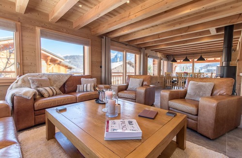 Samoens Ski Chalet | Luxury 5 Ensuite Bedroom Chalet With Hot Tub and Stunning Mountain Views