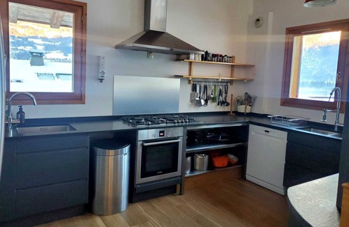 Samoens Ski Chalet | "Luxury Alpine Chalet with Hot Tub, Pool, Sauna & Stunning Mountain Views"