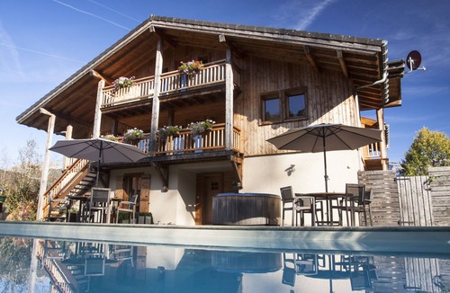 Samoens Ski Chalet | "Luxury Alpine Chalet with Hot Tub, Pool, Sauna & Stunning Mountain Views"