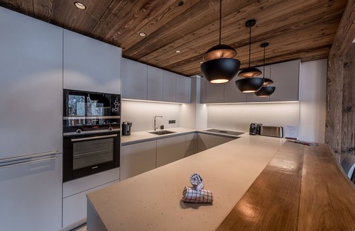 Meribel Centre Apartment | Luxury apartment for 10, terraces, concierge, Méribel