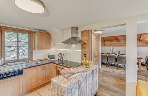 Les Brevieres Ski Chalet | Luxury chalet, 6 bedrooms, 6 bathrooms, parking, Tignes