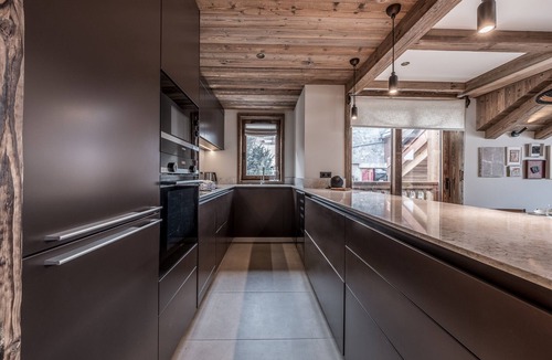 Meribel Centre Apartment | Luxury stay: sauna, hammam, home cinema, 5* concierge