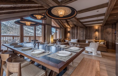 Meribel Centre Apartment | Luxury stay: sauna, hammam, home cinema, 5* concierge