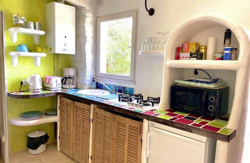 Rustrel House | Magenta - Gîte in a 5000 M2 estate at the foot of the Colorado mountains