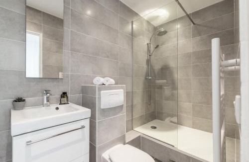 Jean-Medecin Apartment | Magenta Square Central 1 Bdr with AC