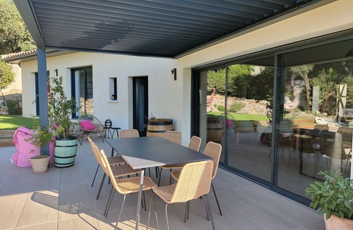 Cournonsec Villa | Magnificent air-conditioned villa 15 minutes from the sea