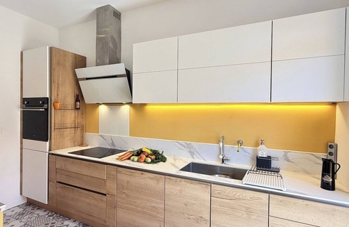 Carabacel Apartment | Magnificent duplex apartment on the top floor with elevator, a few steps from the Coulée Verte.