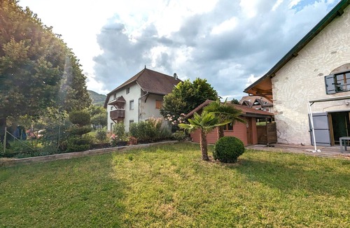 Allonzier-la-Caille House | Magnificent renovated farmhouse near Annecy, between lakes and mountains+2 private parking lots.