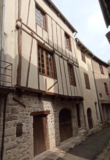 Entraygues-sur-Truyere House | Maison à Entraygues - Rue médiéval à Colombages