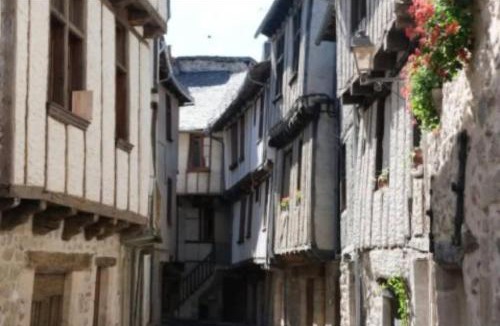 Entraygues-sur-Truyere House | Maison à Entraygues - Rue médiéval à Colombages