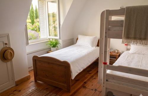 Laroquevieille Apartment | Maison 6 personnes au cœur de la nature avec piscine Parc des Volcans