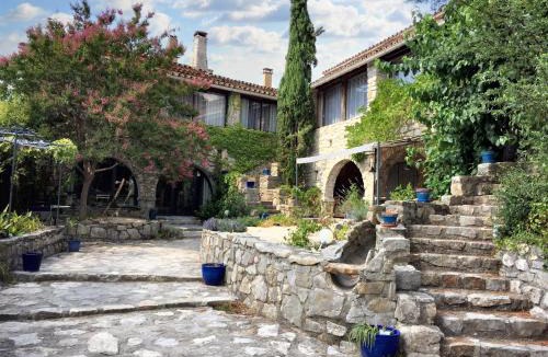 Saint-Andre-de-Cruzieres House | Maison accueillante à Saint-André-de-Cruzières avec piscine partagée