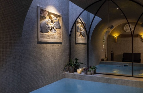 Saint-Germain-des-Pres Apartment | Maison Cardinal Furstemberg