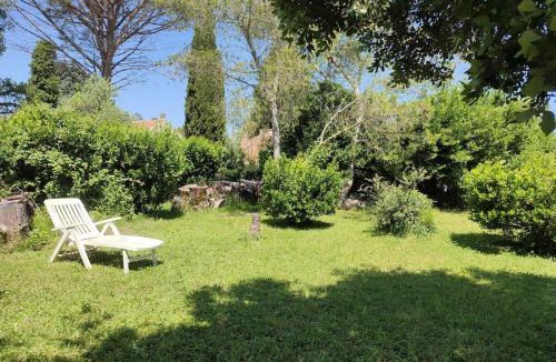 Courthezon Villa | Maison confortable avec grand jardin