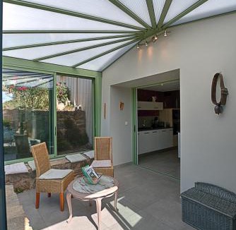 Saint-Galmier House | Maison de campagne dans un village de caractère