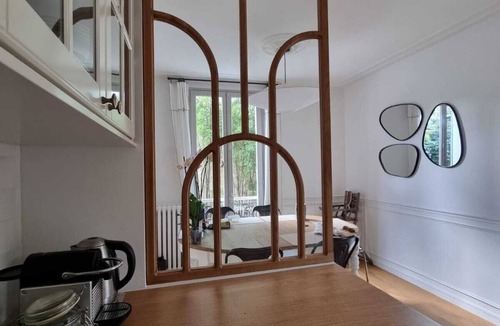 Le Perreux-sur-Marne House | Maison de Charme Parisienne Refaite à Neuf, Idéale Pour une ou Deux Familles