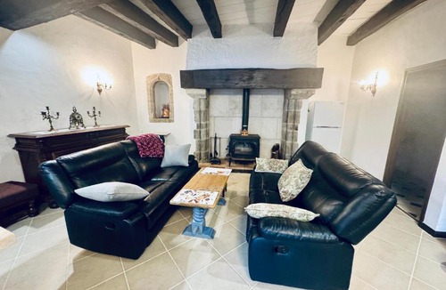 Saint-Antonin Noble Val Apartment | Maison du Roy/Upper Cambers