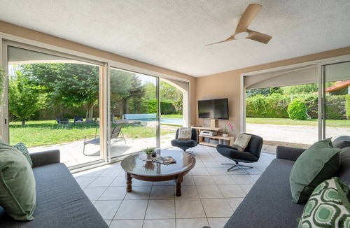 Cessenaz House | Maison Familia - Piscine privée & proche lac