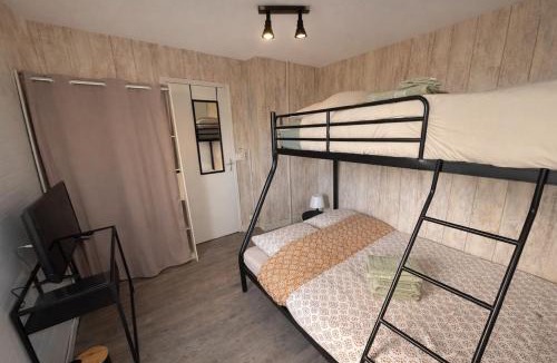 Bretigny-sur-Orge House | Maison pour 8 personnes avec jardin et à côté Gare RER C & Paris