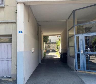 Quartier des Eaux-Claires Apartment | Mango Jungle - Trip to Grenoble - Fully equipped 1-bedroom apartment