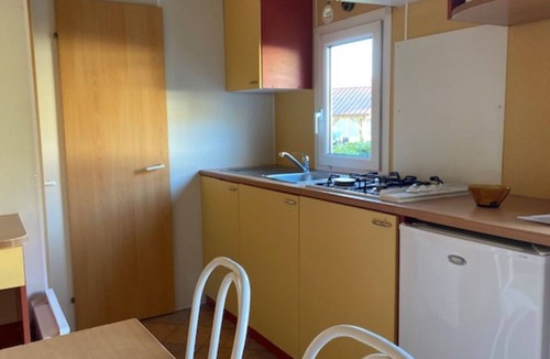 Vic-sur-Cere House | Mobile Home 4 pers with Terrace in Vic-sur-Cère