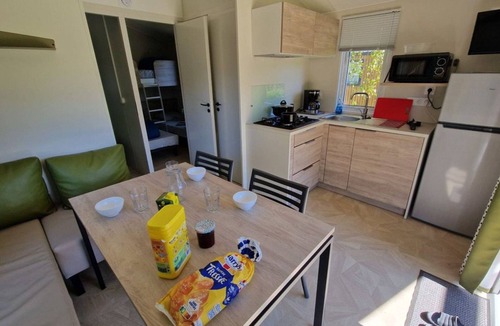 Saint-Geniez-d'Olt House | Mobile home with terrace for 5 people