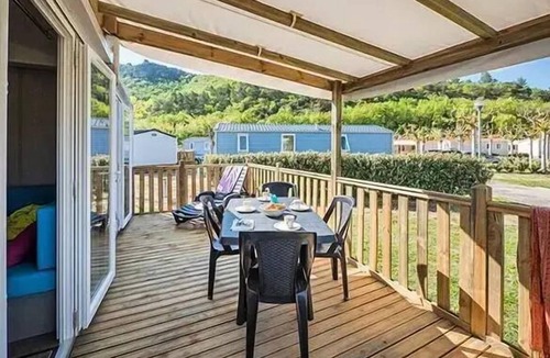 Greoux-les-Bains House | Mobile Home | Ultimate | 2 Bedrooms | 4 Guests | Raised Deck with Jacuzzi | A/C | TV