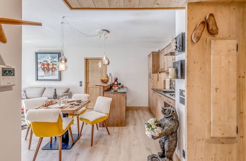 Champagny-en-Vanoise Apartment | Modern 3* apartment with SPA access and parking, 2 bedrooms, 4 persons