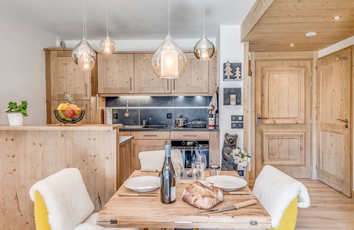 Champagny-en-Vanoise Apartment | Modern 3* apartment with SPA access and parking, 2 bedrooms, 4 persons