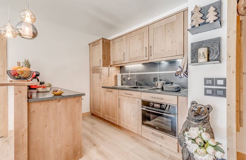Champagny-en-Vanoise Apartment | Modern 3* apartment with SPA access and parking, 2 bedrooms, 4 persons