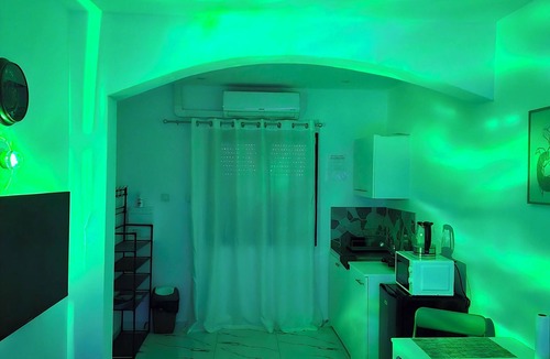 Bourgoin-Jallieu Apartment | Modern air-conditioned studio - Independent entrance