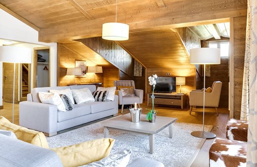 Courchevel Apartment | Modern Apartment for 6 People in Courchevel, with Parking & Fitness