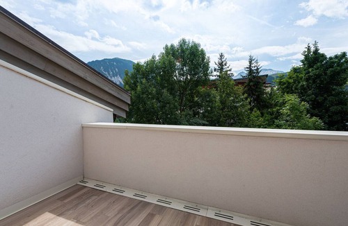 Courchevel Apartment | Modern apartment in Courchevel center with parking and wifi