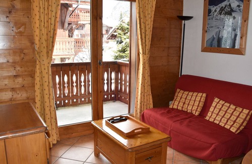 Pralognan-la-Vanoise Apartment | Mountain style apartment, 3 rooms for 4 people