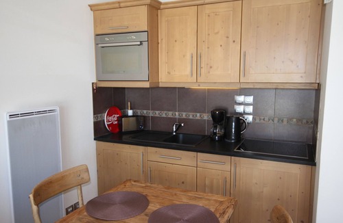 Bisanne 1500 Apartment | New 2-room apartment with parking and pool access