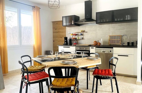 Puymeras House | /New air-conditioned country house with heated indoor pool, Provence
