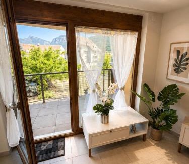 Challes-les-Eaux Apartment | New Appart Cocon chic 2 ou 4 pers Lac et Montagne