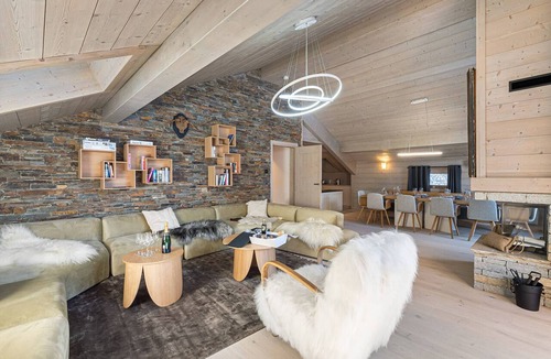 Meribel Apartment | New contemporary apartment with fireplace, near Méribel slopes